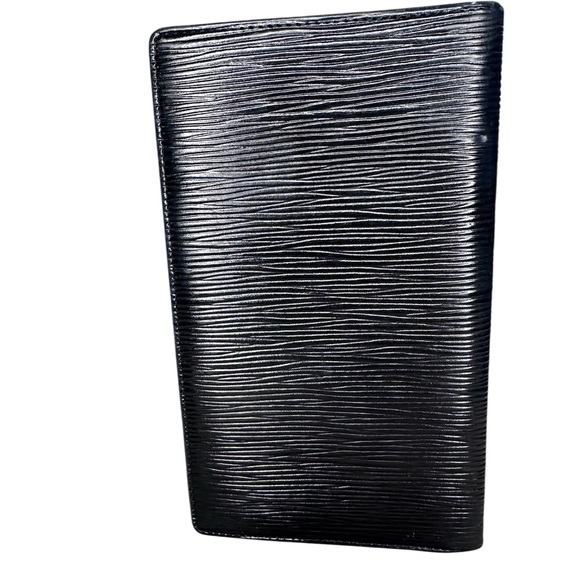 Louis Vuitton Black Epi Leather travel wallet/ Passport Holder - Picture 2 of 10